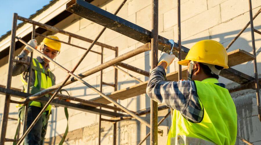 Professional gutter cleaning in New Florence, MO